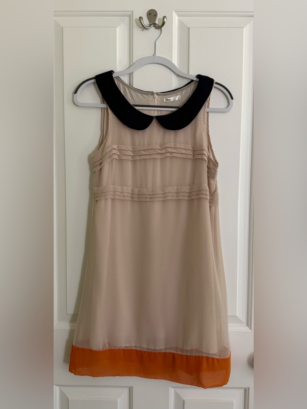 Lavand. Beige Shift Dress with Black Peter Pan Collar and Orange Hem Women's SM